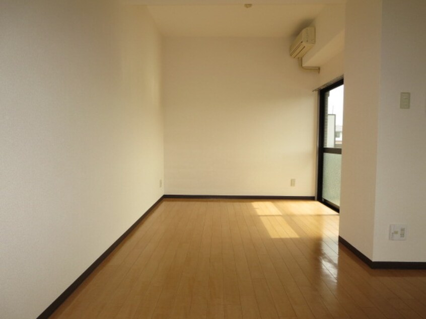 居室 ちせんビル