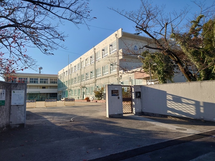 名古屋市立八社小学校(小学校)まで369m アスティオン　いわき