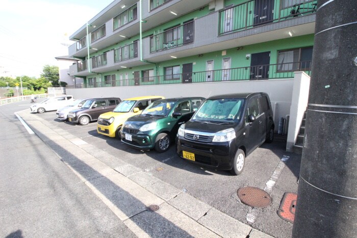 駐車場 ファミ－ル香