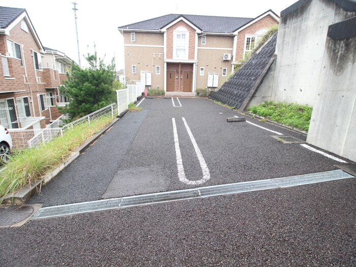 駐車場 サフィニアガーデンA棟