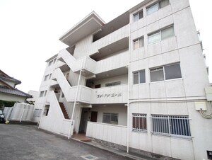 ﾌﾞﾙｰﾃﾞﾙ東一社