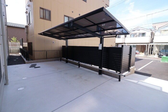 駐輪場 ポルターユ