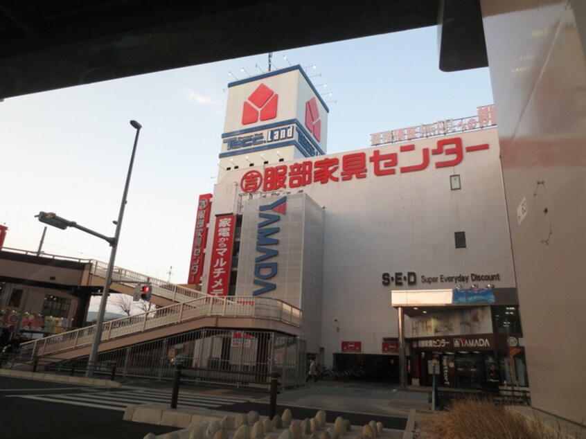 家電量販店(電気量販店/ホームセンター)まで370m メゾンカワグチ