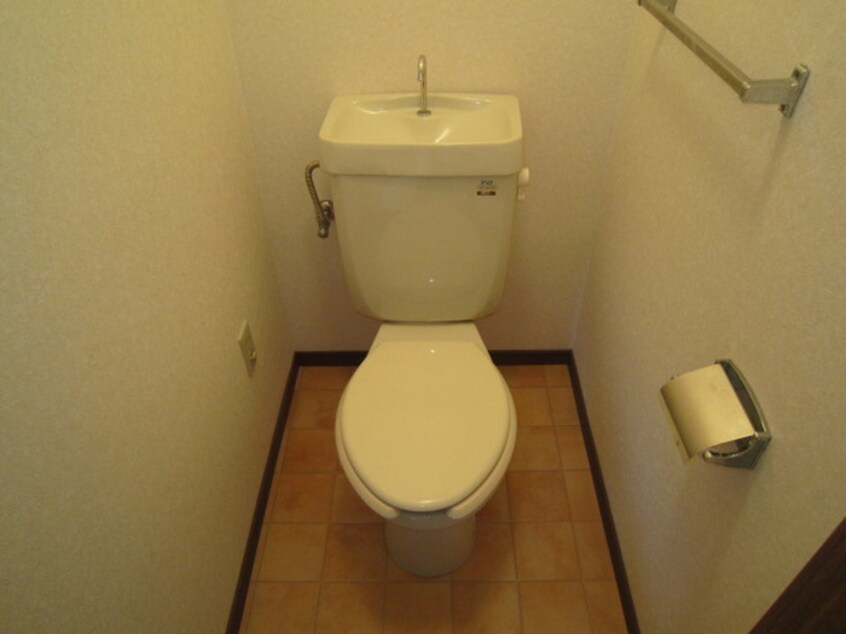トイレ カーサ六番町