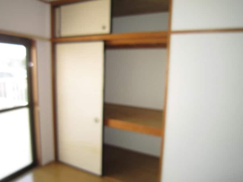 収納 ロイヤルハイツ２