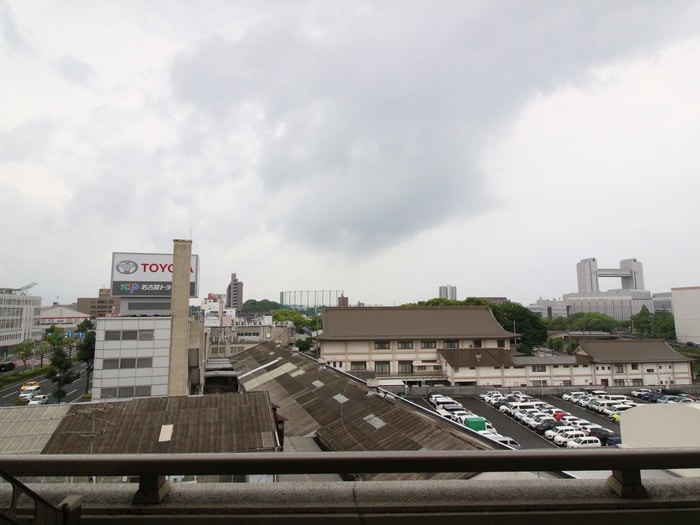 室内からの展望 サンマ－ル金山南