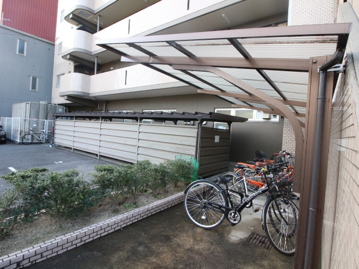 駐輪場 ハイセレント法龍