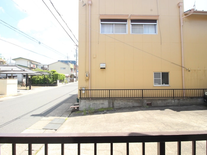 室内からの展望 ム－ニ－　一つ山