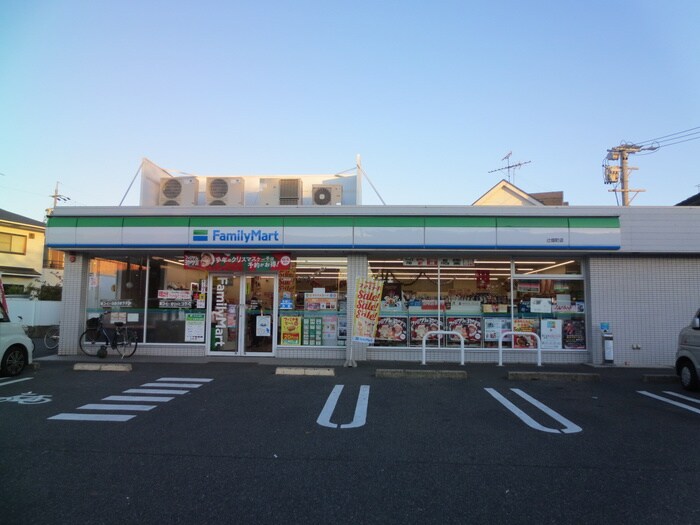 ファミリーマート中川辻畑町店(コンビニ)まで170m オ－クスホ－ム