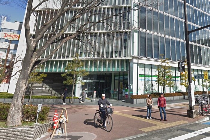 ファミリーマート地下鉄高岳駅前店(コンビニ)まで220m マンションＡＡ