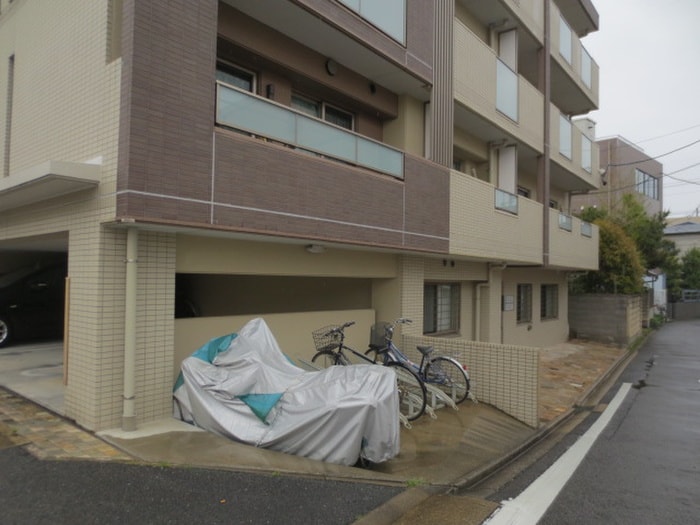 駐輪場 セルリア－ナ千種