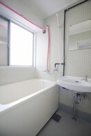 バス／シャワールーム等 カヤノビル