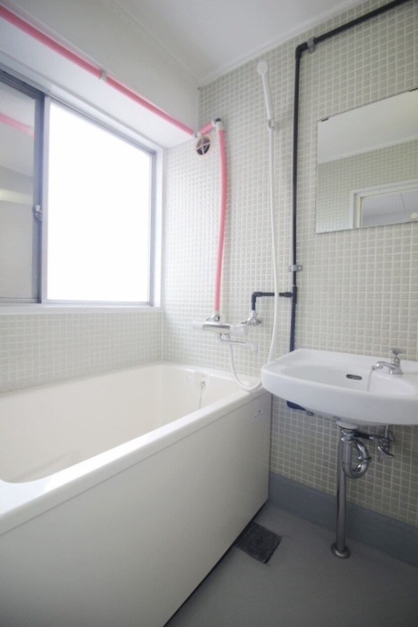 バス／シャワールーム等 カヤノビル