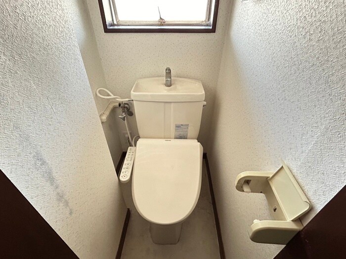 トイレ カヤノビル