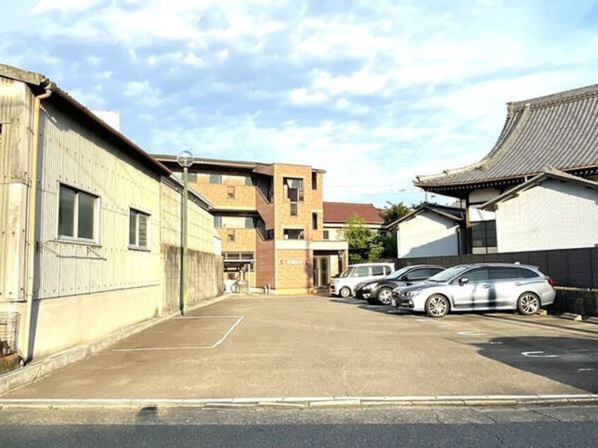 駐車場 つつみ館