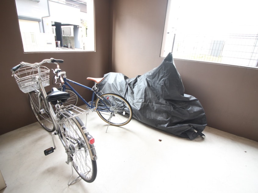 駐輪場 ロイヤルグレイス28