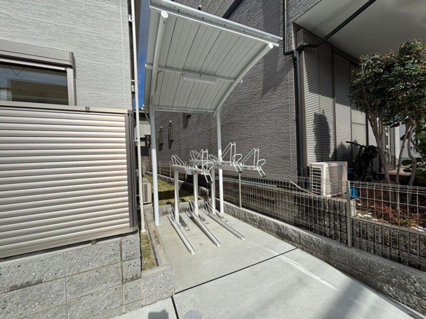 駐輪場 エイプリル　ハウス