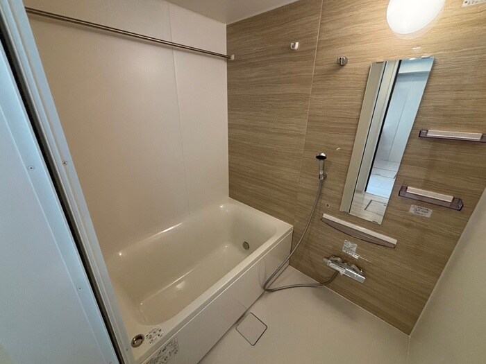 バス／シャワールーム等 エイプリル　ハウス