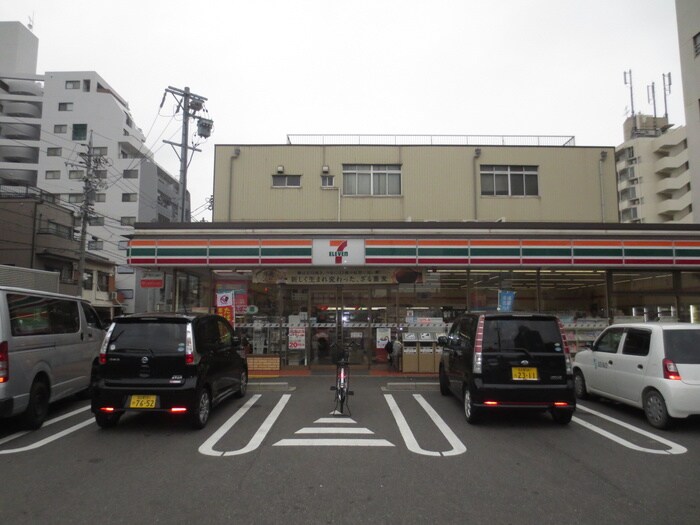 セブンイレブン亀島店(コンビニ)まで290m ＨＩＬＬ ＨＯＵＳＥ ３