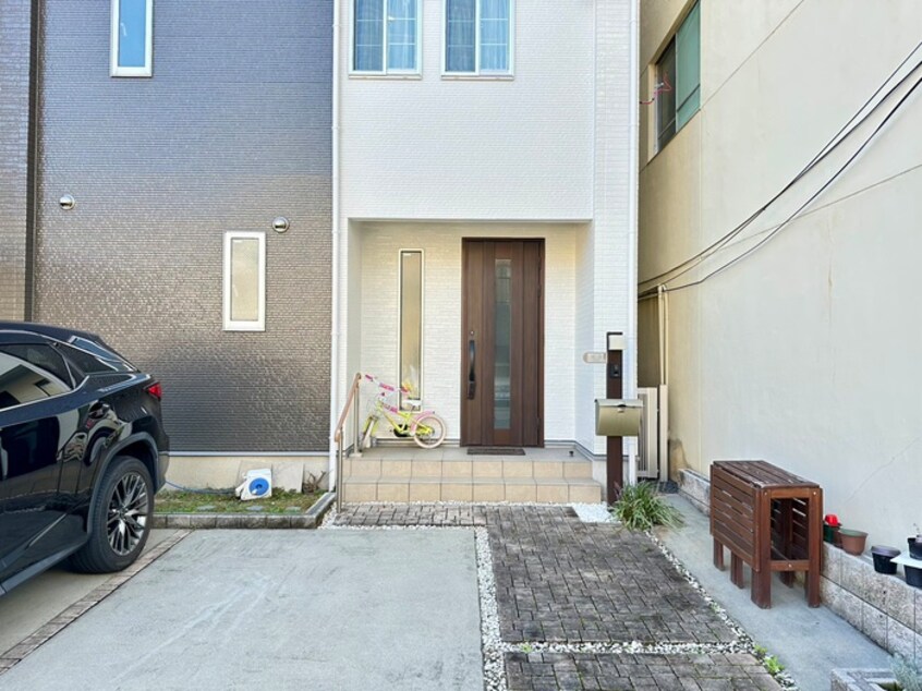 エントランス部分 大松町戸建