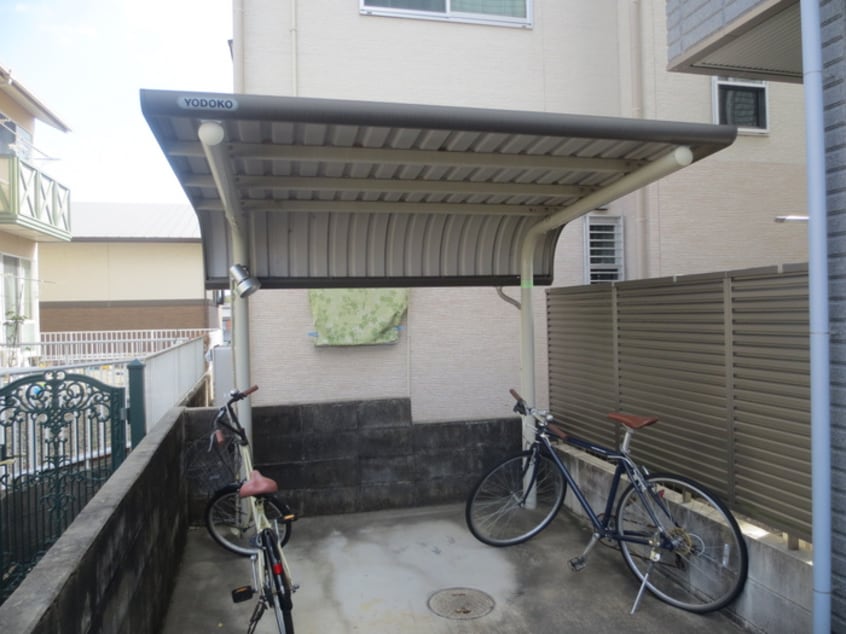 駐輪場 ＬＵＮＡ　ＣＯＵＲＴ