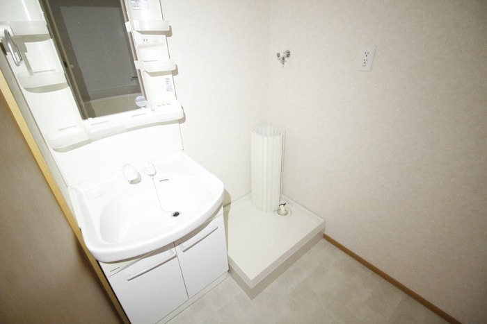 洗濯機置場 ＬＵＮＡ　ＣＯＵＲＴ