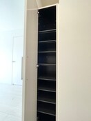 靴箱 ハーモニーテラス栄生Ⅲ