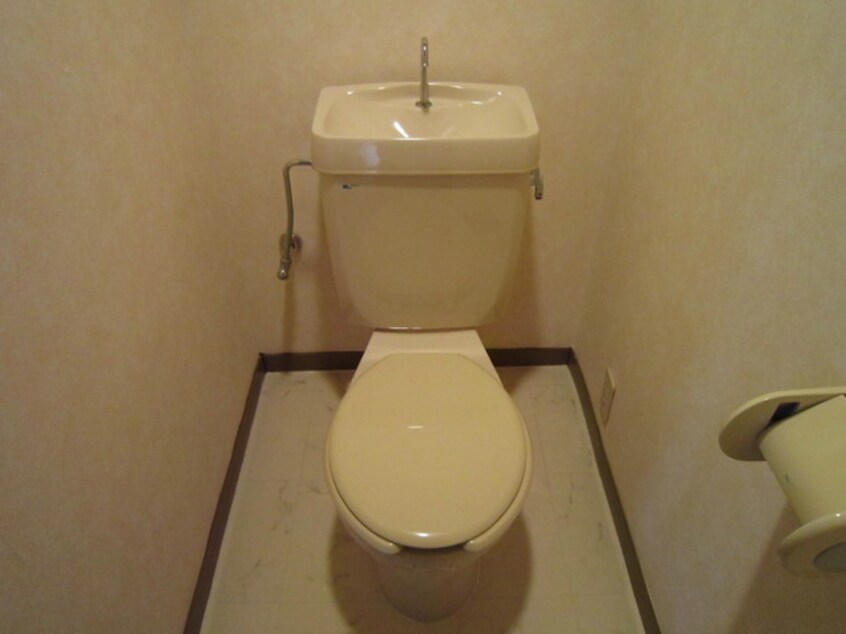 トイレ ロイヤルメゾン２