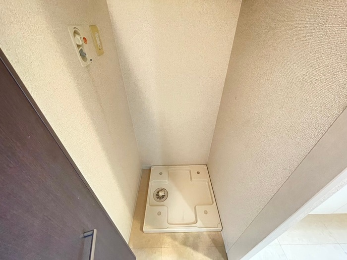 洗濯機置場 Ｄｏｒｆ Ｋａｍｉｍａｅｚｕ