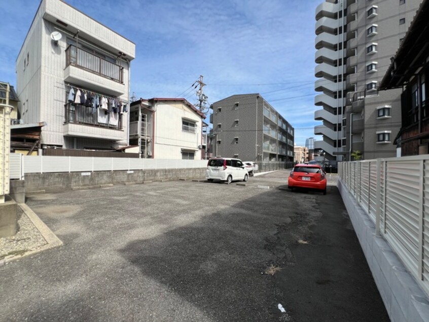 駐車場 ヴァンテージ本陣