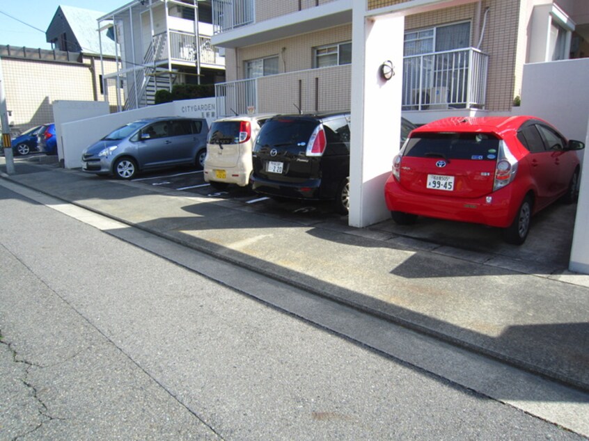 駐車場 シティガーデン五軒家