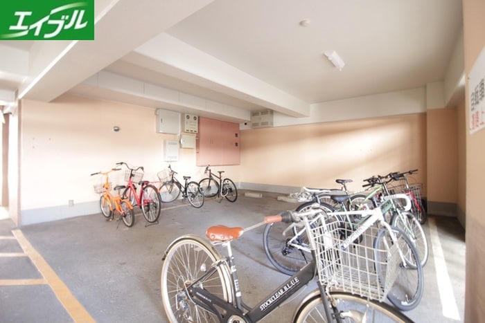 駐輪場 ホーメストつるまい