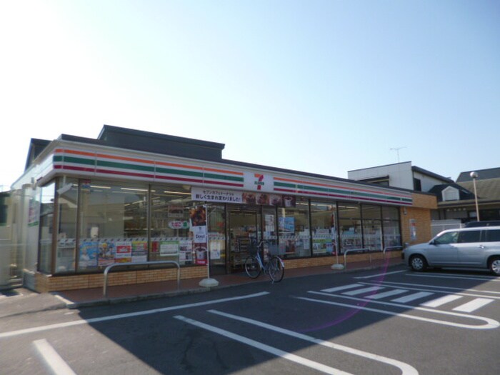 セブンイレブン平芝店(コンビニ)まで200m パ－クタウン三宅