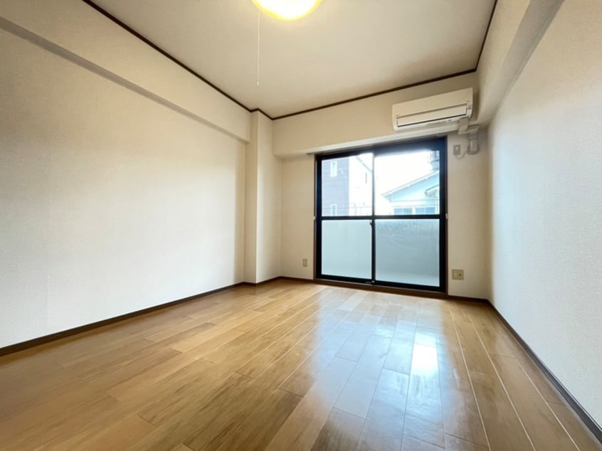 居室 ダルウィニー