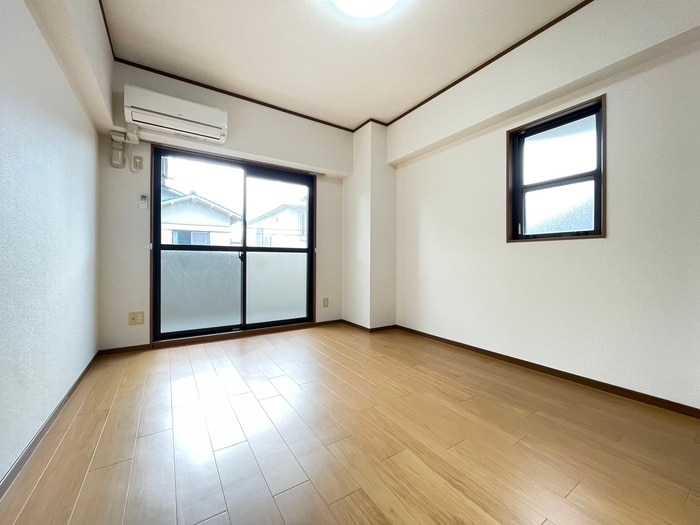 居室 ダルウィニー