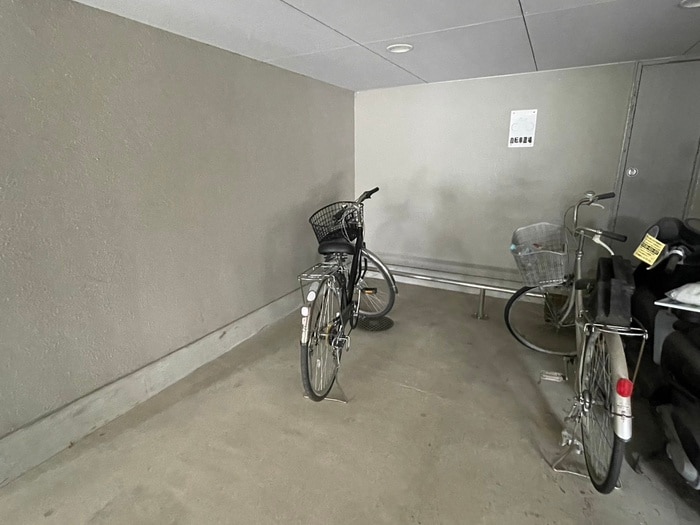 駐輪場 ダルウィニー