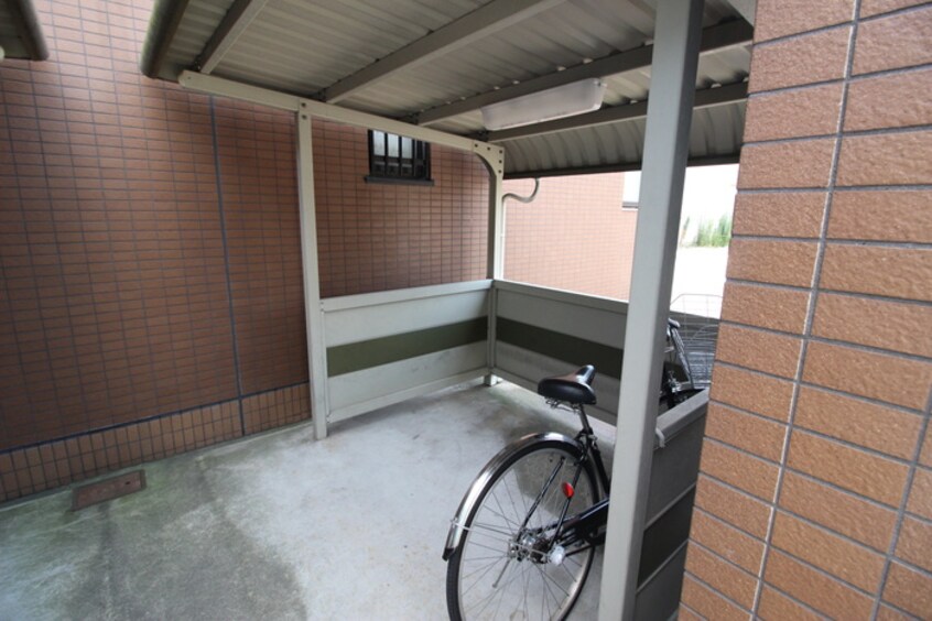 駐輪場 マルシェ瑞穂