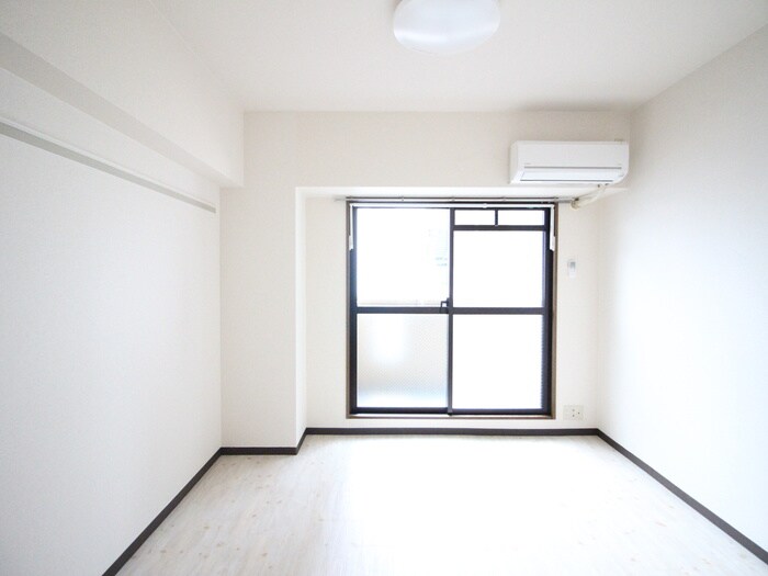 居室 エミ－ル泉