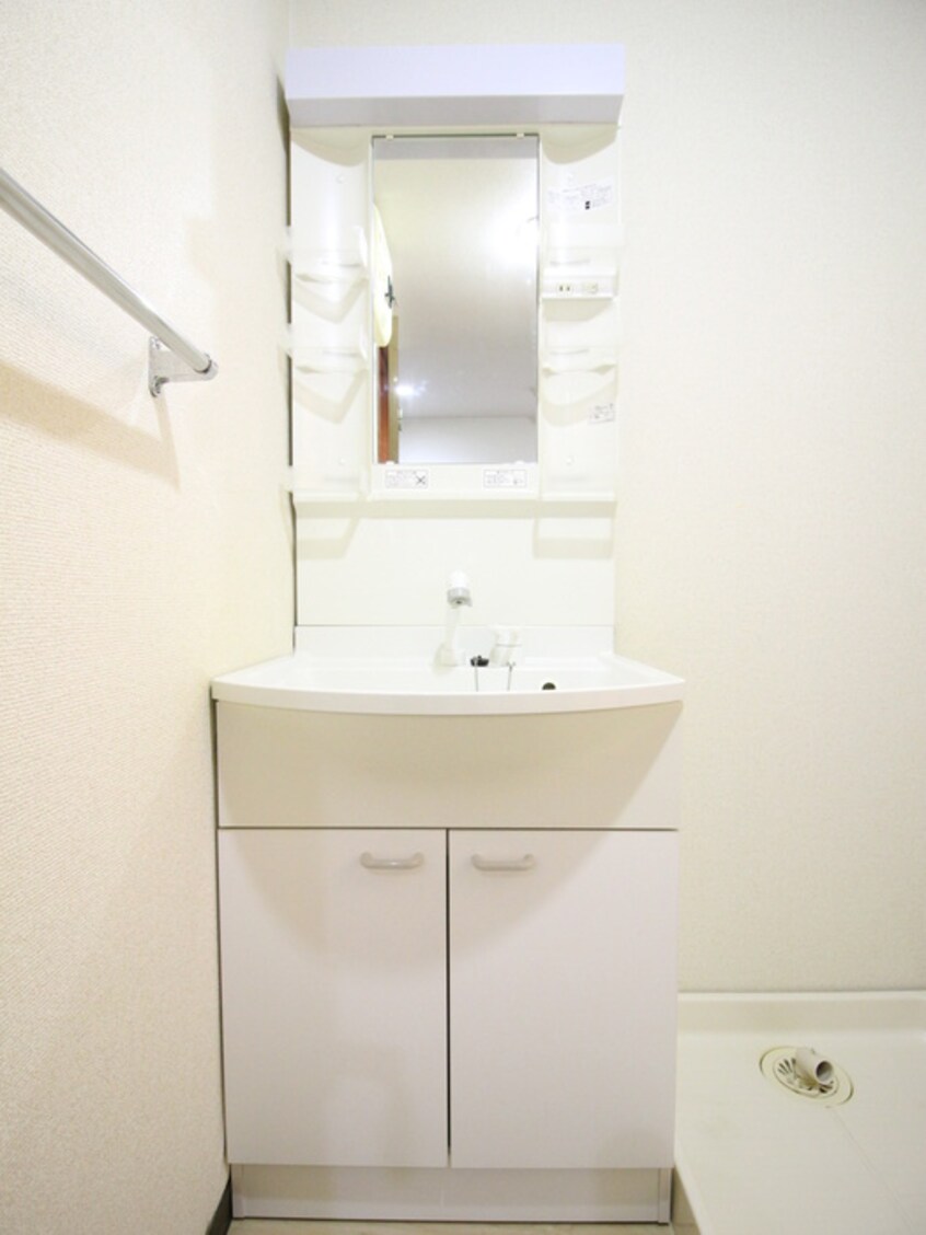 洗面 エミ－ル泉