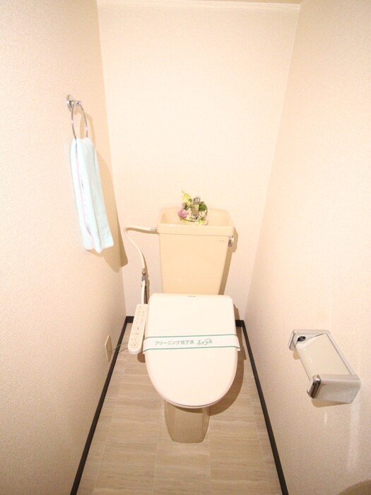 トイレ エミ－ル泉