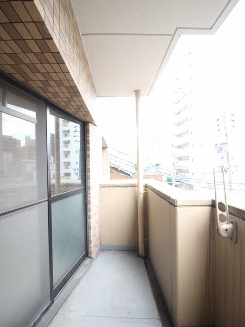 ベランダ・バルコニー エミ－ル泉