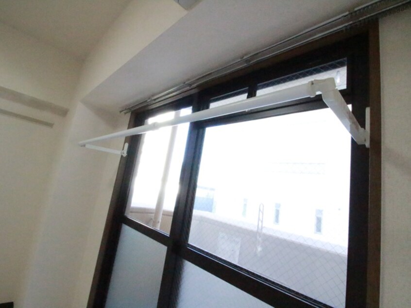 内観写真 エミ－ル泉