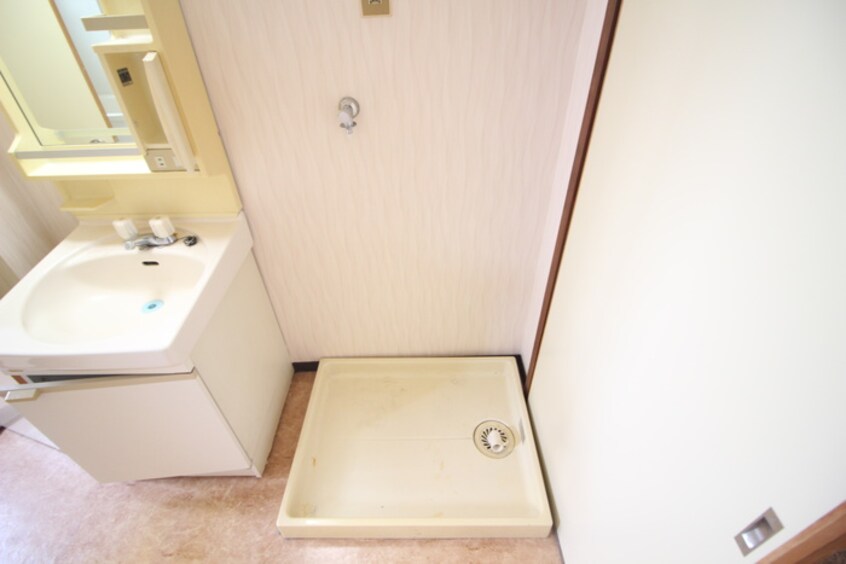 洗濯機置場 野白ガ－デンハイツ