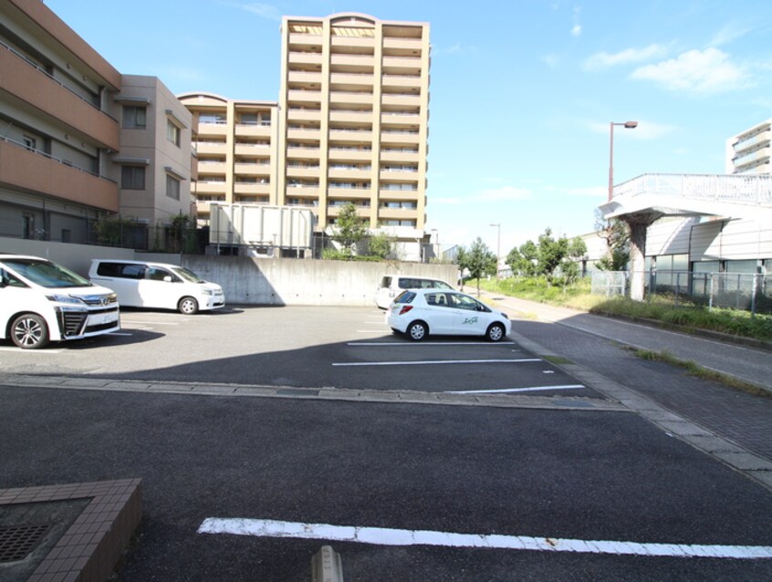 駐車場 ベルルージュ上社