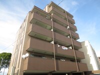 グランドヒルズ西川