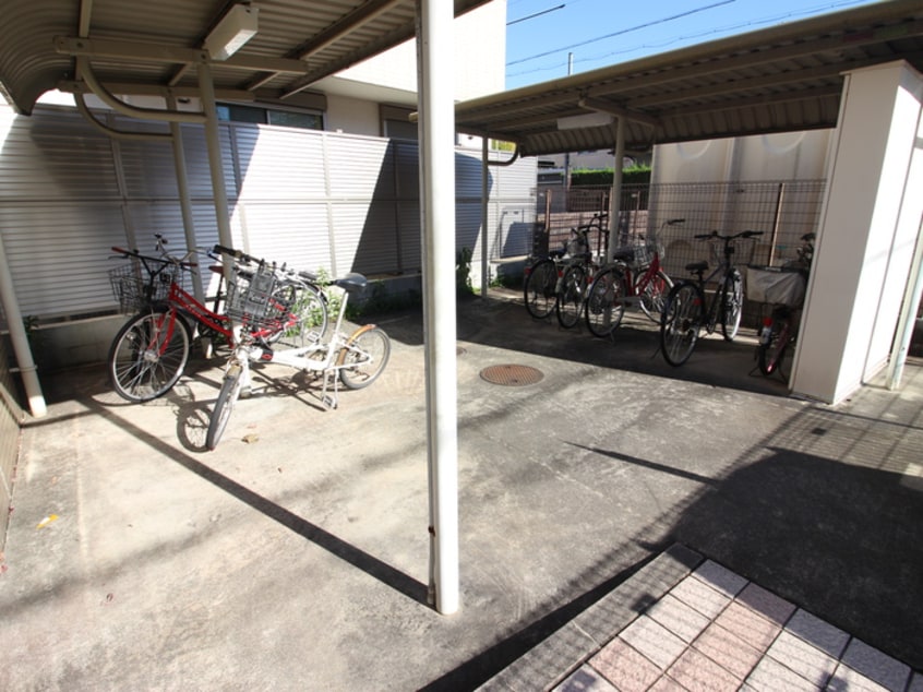 駐輪場 カーサ御成