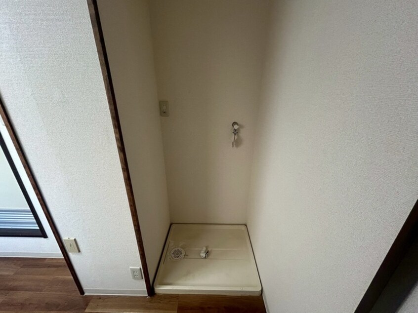 洗濯機置場 フォーブル代官