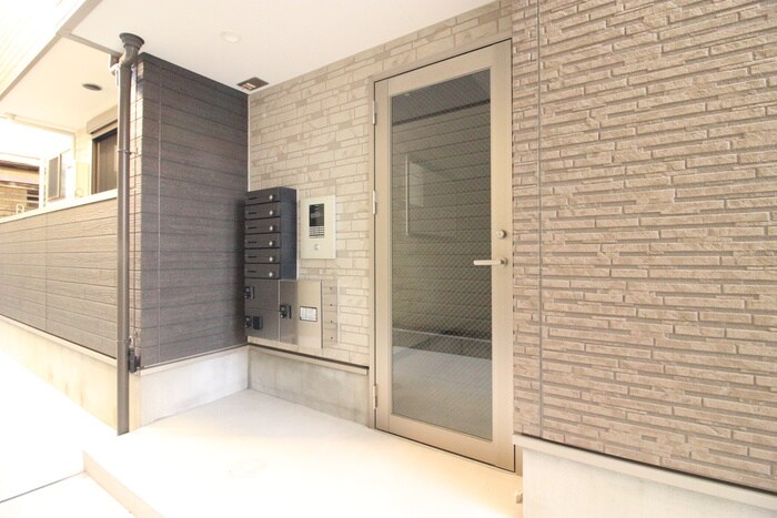 エントランス部分 Patina中村本町