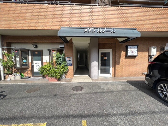 エントランス部分 メゾンルノ－ル１