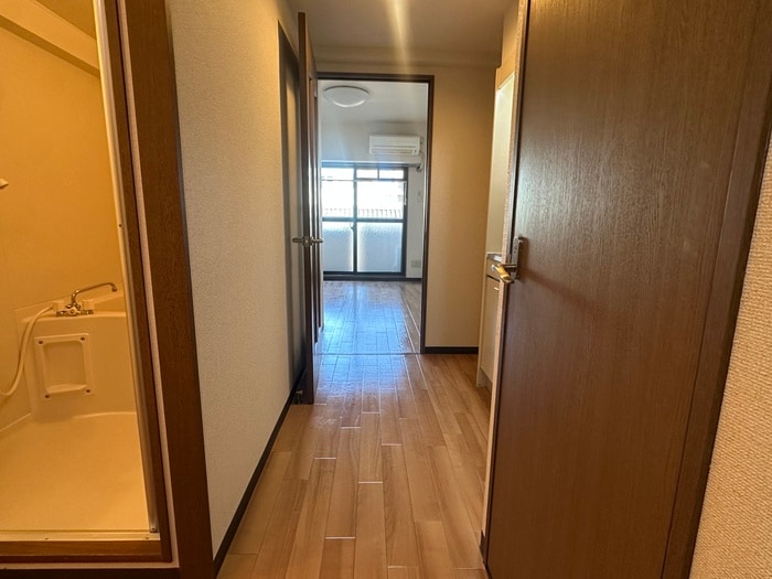 廊下 ヴィラ・フロイデ